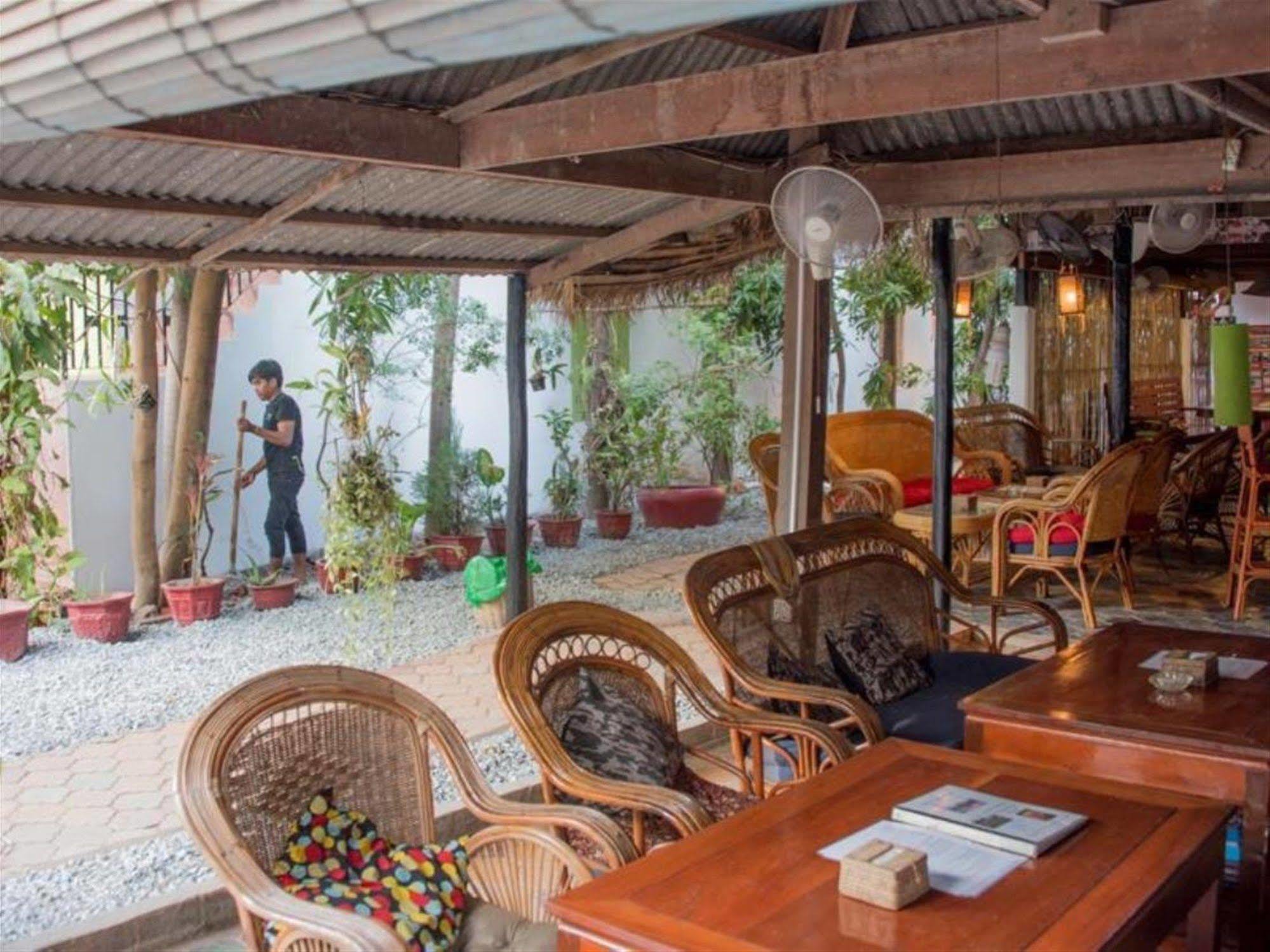 Five Rose Siem Reap Hostel Kültér fotó